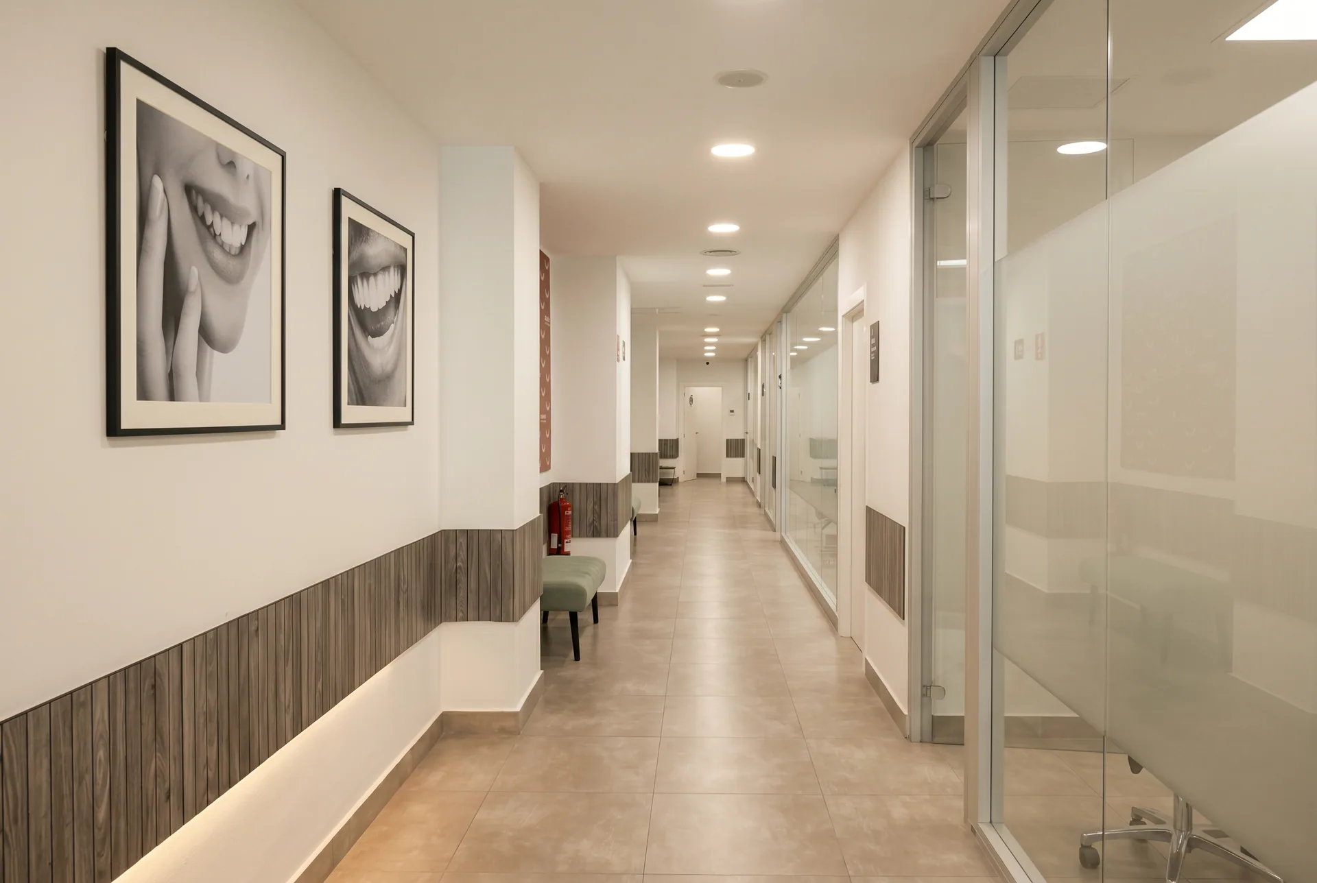 Fachada de Clínica MAKEDA Elche en Vicente Blasco Ibáñez 31